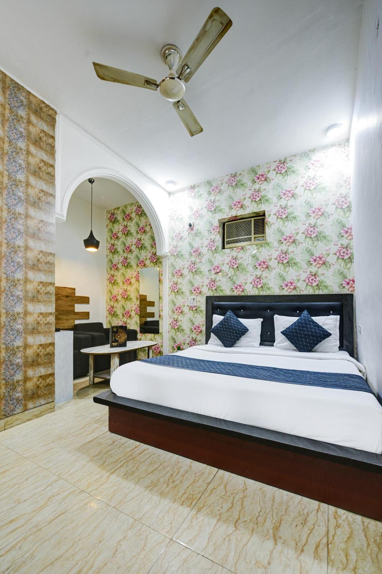 Hotel Coral Covee Near Delhi Airport By Gross Group 3* New Delhi
